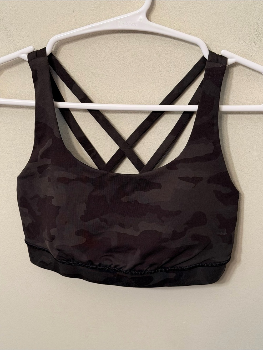 Lululemon Energy Bra in Camo size 4